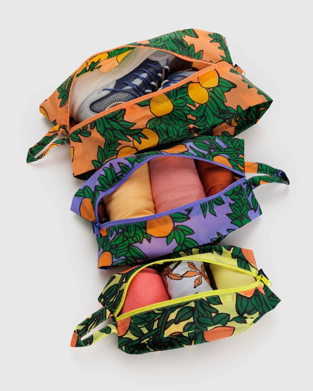 3D oranges and leaves zip packing bags open