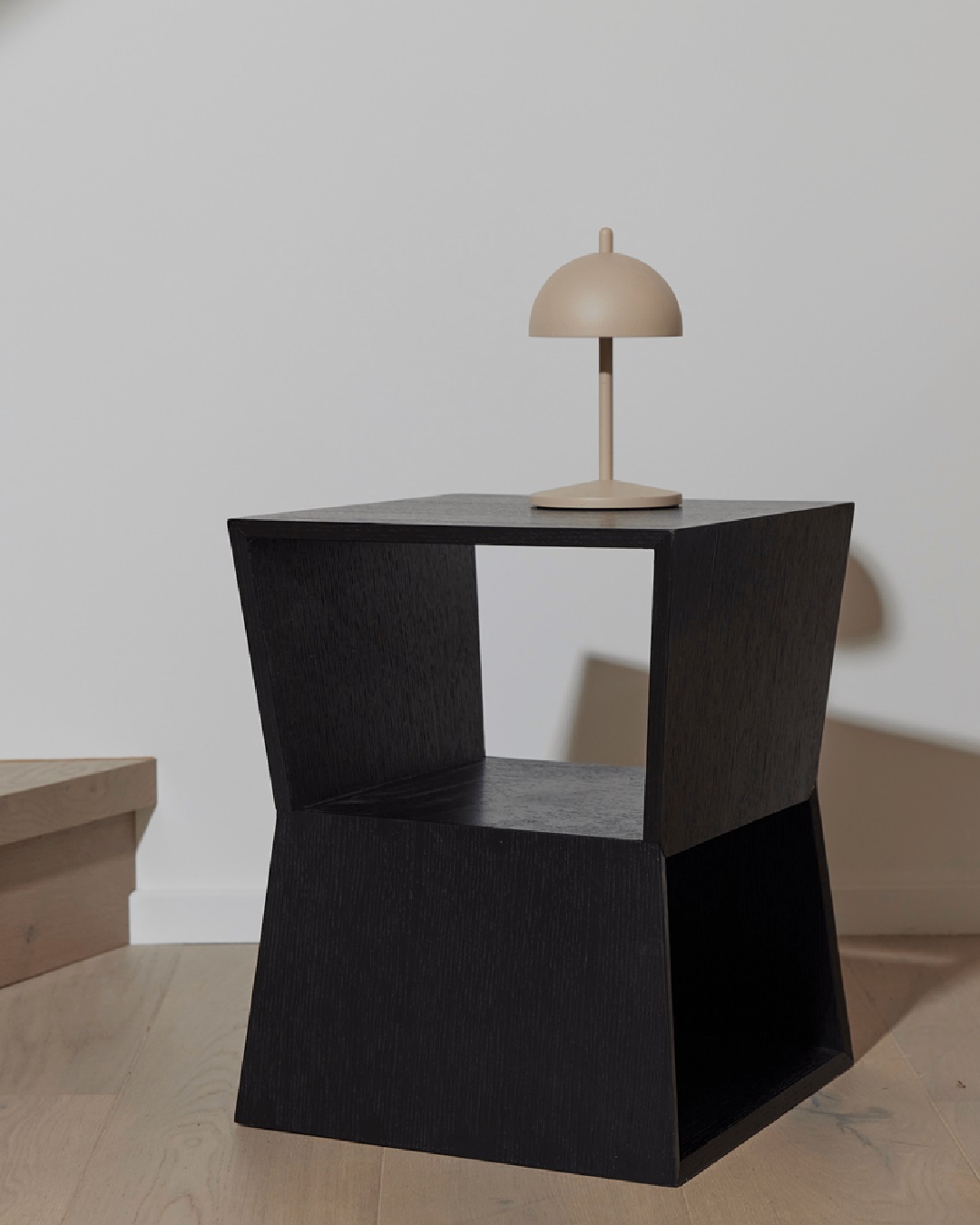 Eric cashmere lamp on black side table