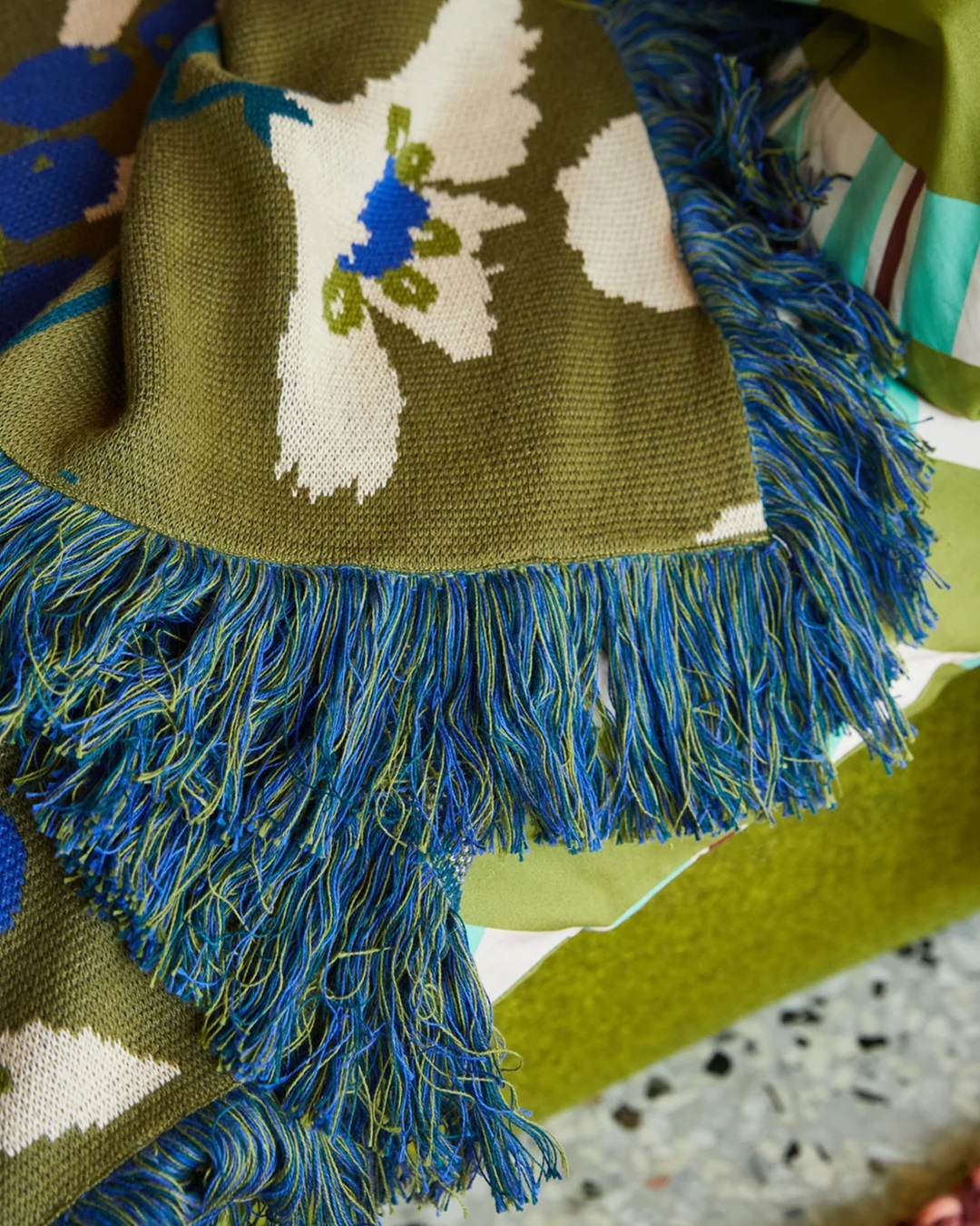 Knit blanket blue and green with tassels